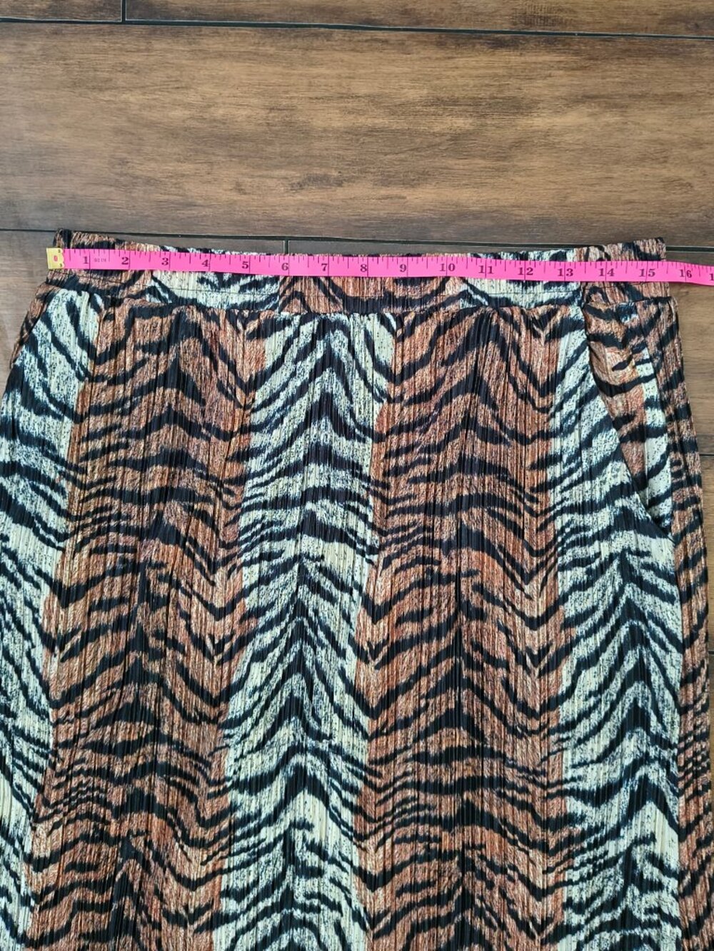 LALA Tiger Print 2-Piece Matching Skirt Set Size L Button Front Maxi - Picture 8 of 12